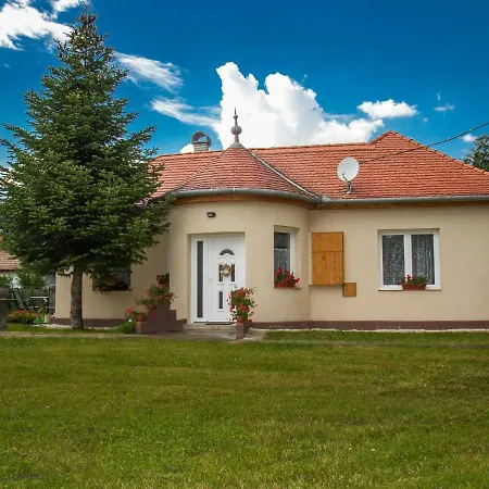 Holiday Balaton H456 * Balatonfenyves