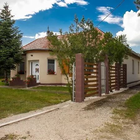 Holiday Balaton H456 *